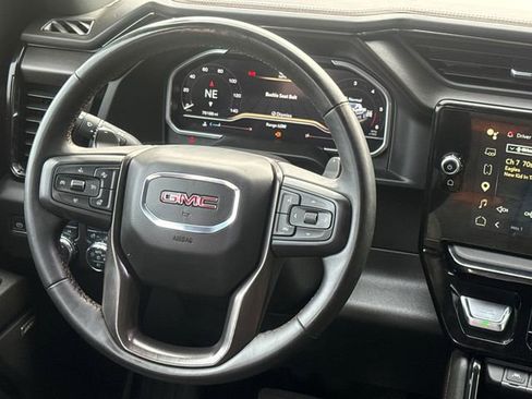 Used 2023 GMC Sierra 1500 AT4 w/ Technology Package AWD/4WD image 13