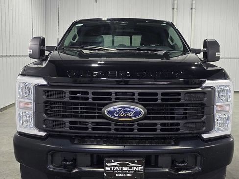 Used 2023 Ford F250 XL w/ Snow Plow Prep Package AWD/4WD image 3