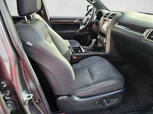Used 2021 Lexus GX 460 Premium w/ Accessory Package AWD/4WD image 20