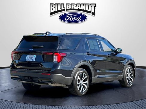 Certified 2025 Ford Explorer ST-Line AWD/4WD image 3