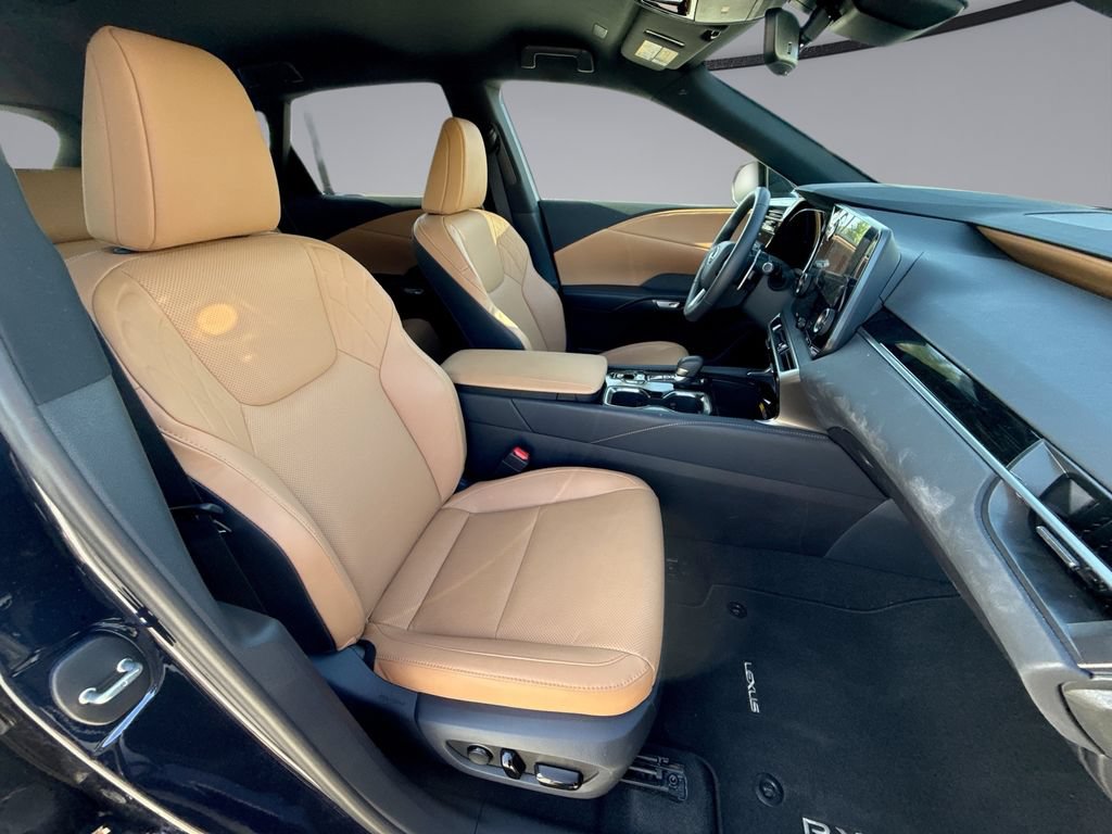 Certified 2025 Lexus RX 350 FWD w/ Technology Package image 16