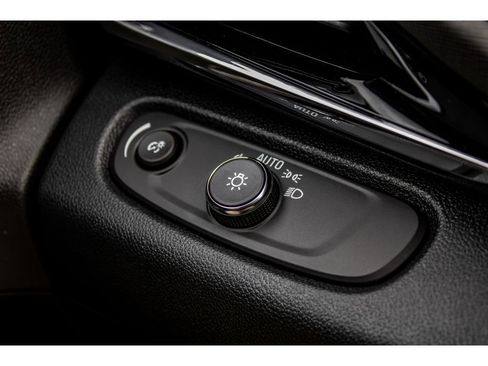 New 2025 Buick Envista Avenir image 33