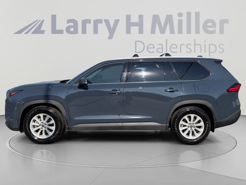 Certified 2024 Toyota Grand Highlander AWD image 2