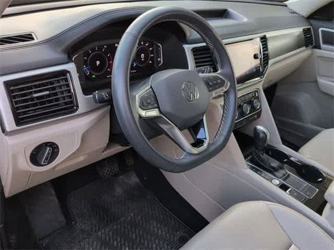 Used 2022 Volkswagen Atlas SE image 10