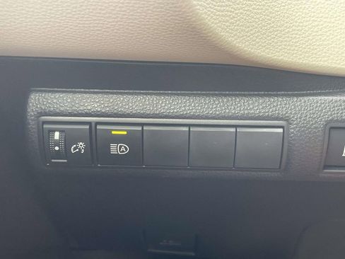 Used 2026 Toyota Corolla LE FWD image 22