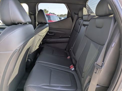 Used 2025 Hyundai Santa Cruz SEL image 14