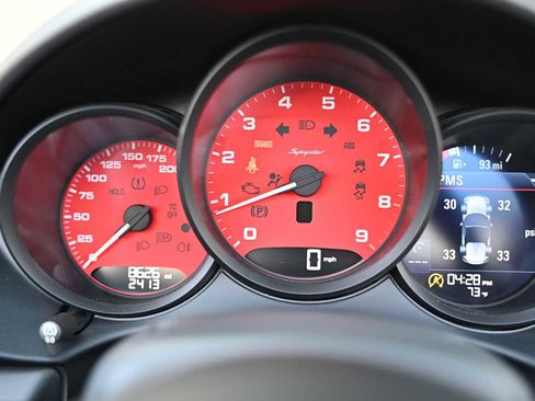 Used 2020 Porsche 718 Boxster Spyder image 24