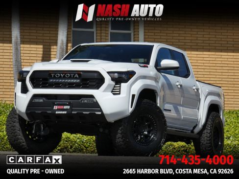 Used 2026 Toyota Tacoma TRD Sport image 2