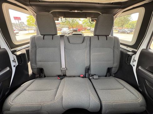 Used 2024 Jeep Wrangler Sport S image 15