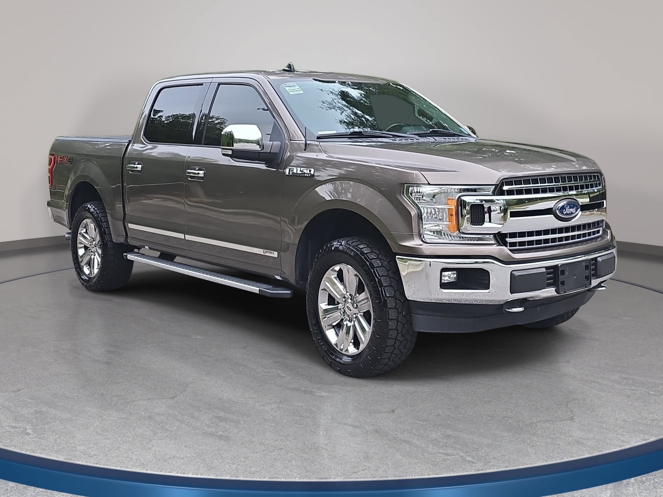 Used 2019 Ford F150 XLT w/ Equipment Group 302A Luxury AWD/4WD image 3