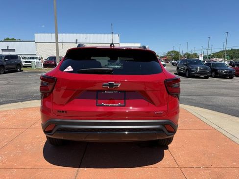 New 2026 Chevrolet Trax RS FWD image 5