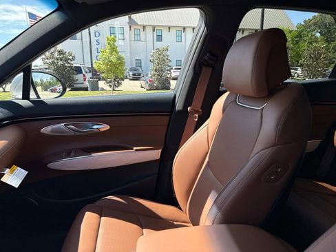 New 2026 Genesis GV70 2.5T Advanced AWD/4WD image 18