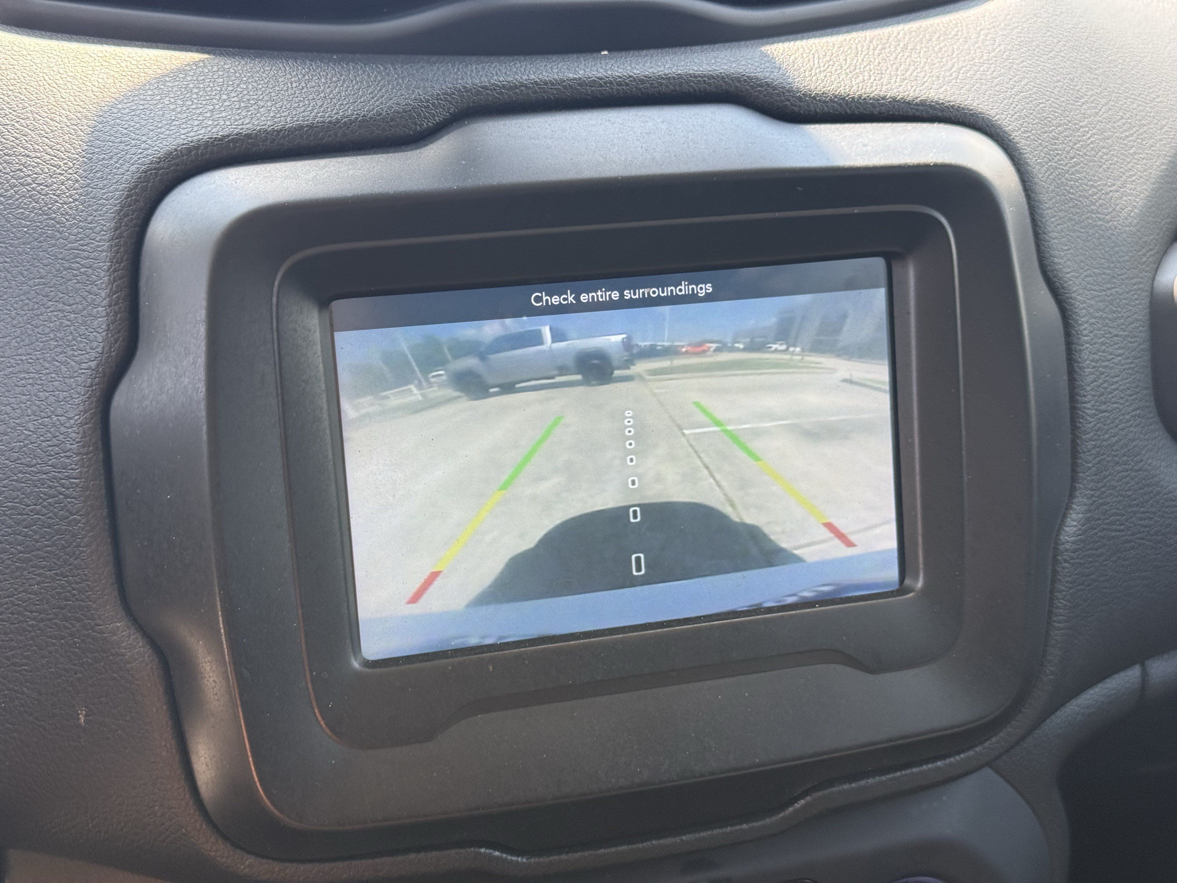 Used 2021 Jeep Renegade Latitude FWD image 21
