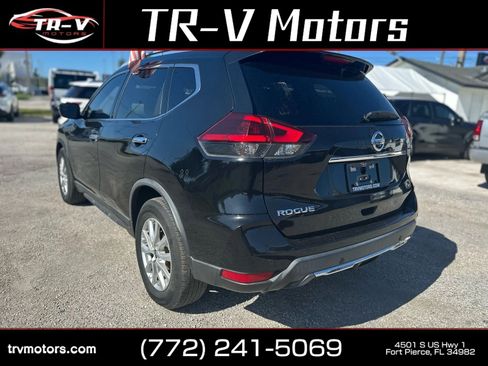 Used 2020 Nissan Rogue SV FWD image 11