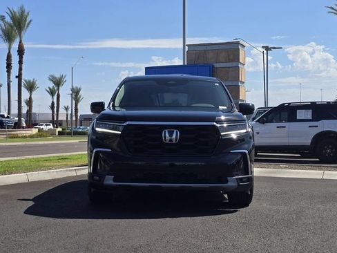 Used 2025 Honda Pilot EX-L image 4