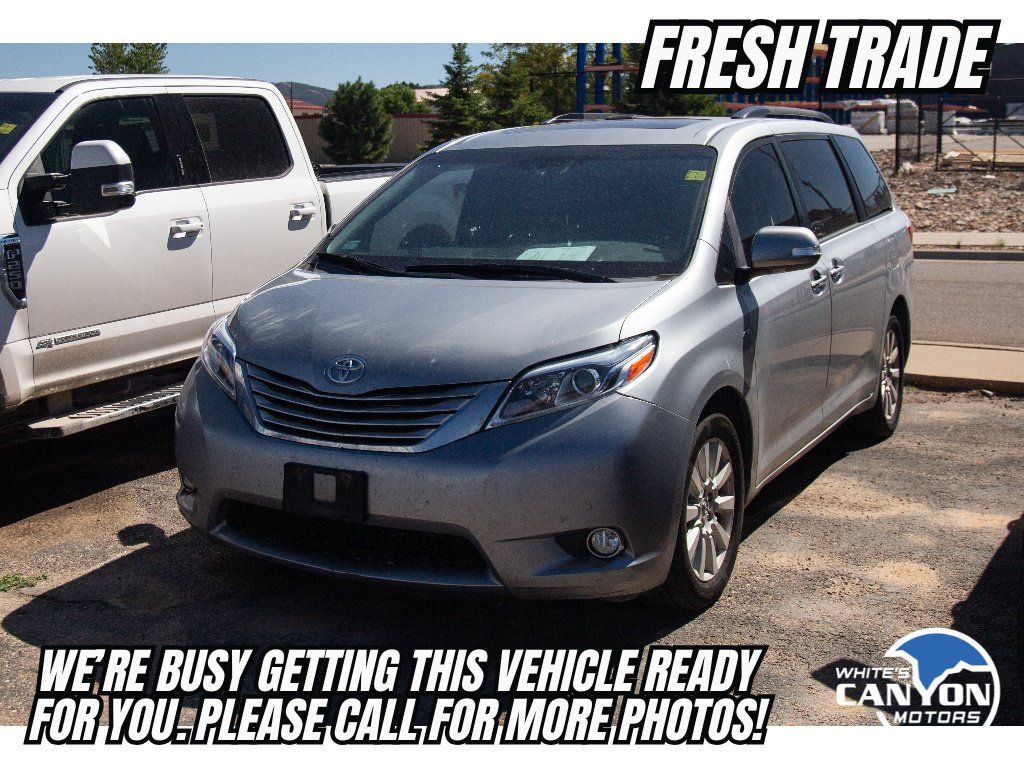 Used 2017 Toyota Sienna Limited Premium AWD/4WD image 2