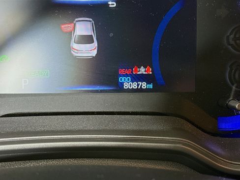 Used 2020 Toyota Corolla LE w/ Carpet Mat Package (TMS) FWD image 16