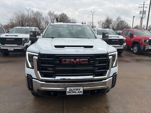 New 2026 GMC Sierra 3500 Pro image 9