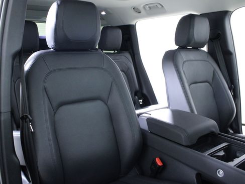 Used 2023 Land Rover Defender 130 S image 17