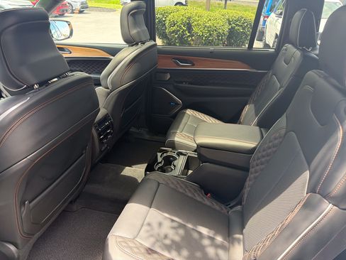 Used 2021 Jeep Grand Cherokee L Summit AWD/4WD image 13