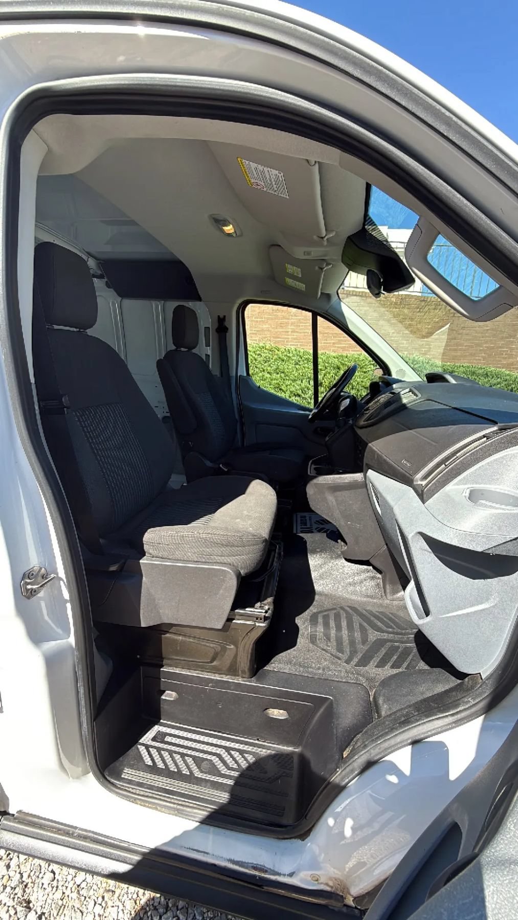 Used 2016 Ford Transit 150 130 Low Roof RWD image 39