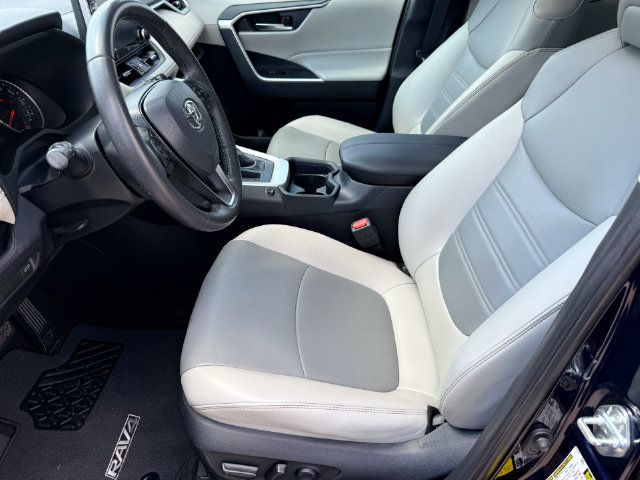 Used 2019 Toyota RAV4 XLE Premium FWD image 24