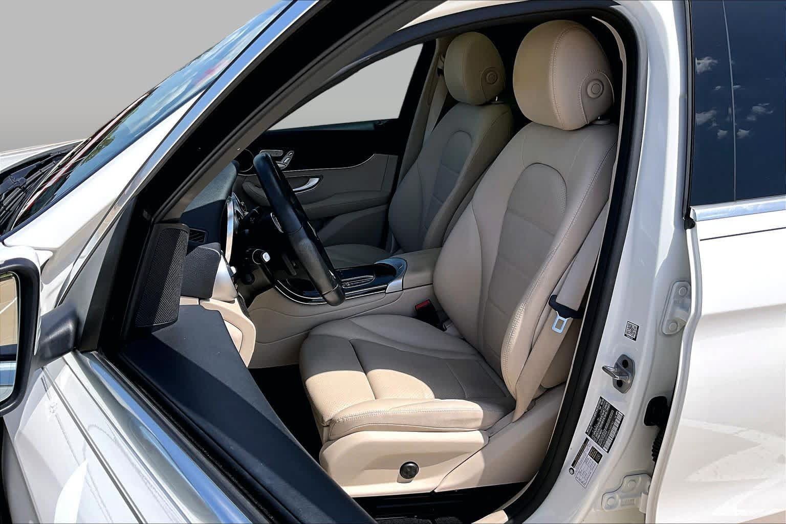 Used 2022 Mercedes-Benz GLC 300 image 8