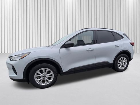 Used 2025 Ford Escape Active w/ Cold Weather Package AWD/4WD image 4