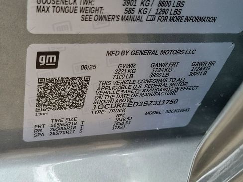 Used 2025 Chevrolet Silverado 1500 RST AWD/4WD image 33