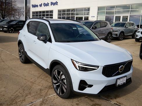 New 2026 Volvo XC40 B5 Ultra w/ Climate Package image 4