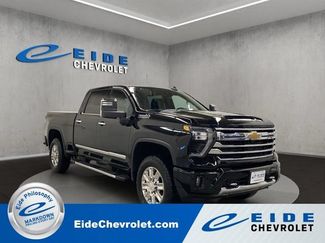 New 2026 Chevrolet Silverado 2500 High Country w/ Max Trailering Package AWD/4WD video 1