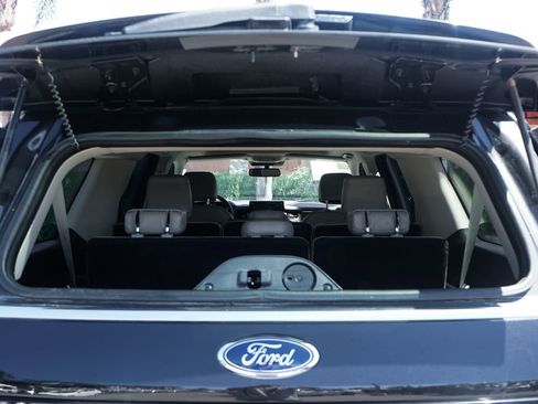 Used 2022 Ford Expedition Max Limited RWD image 8