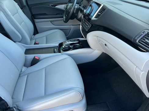 Used 2016 Honda Pilot Touring image 17