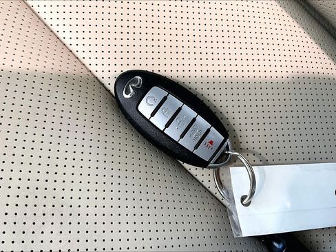 Used 2019 INFINITI QX50 Essential w/ Sensory Package FWD image 14
