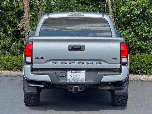 Used 2021 Toyota Tacoma SR5 w/ Technology Package AWD/4WD image 36