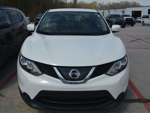 Used 2019 Nissan Rogue Sport S w/ Appearance Package AWD/4WD image 1
