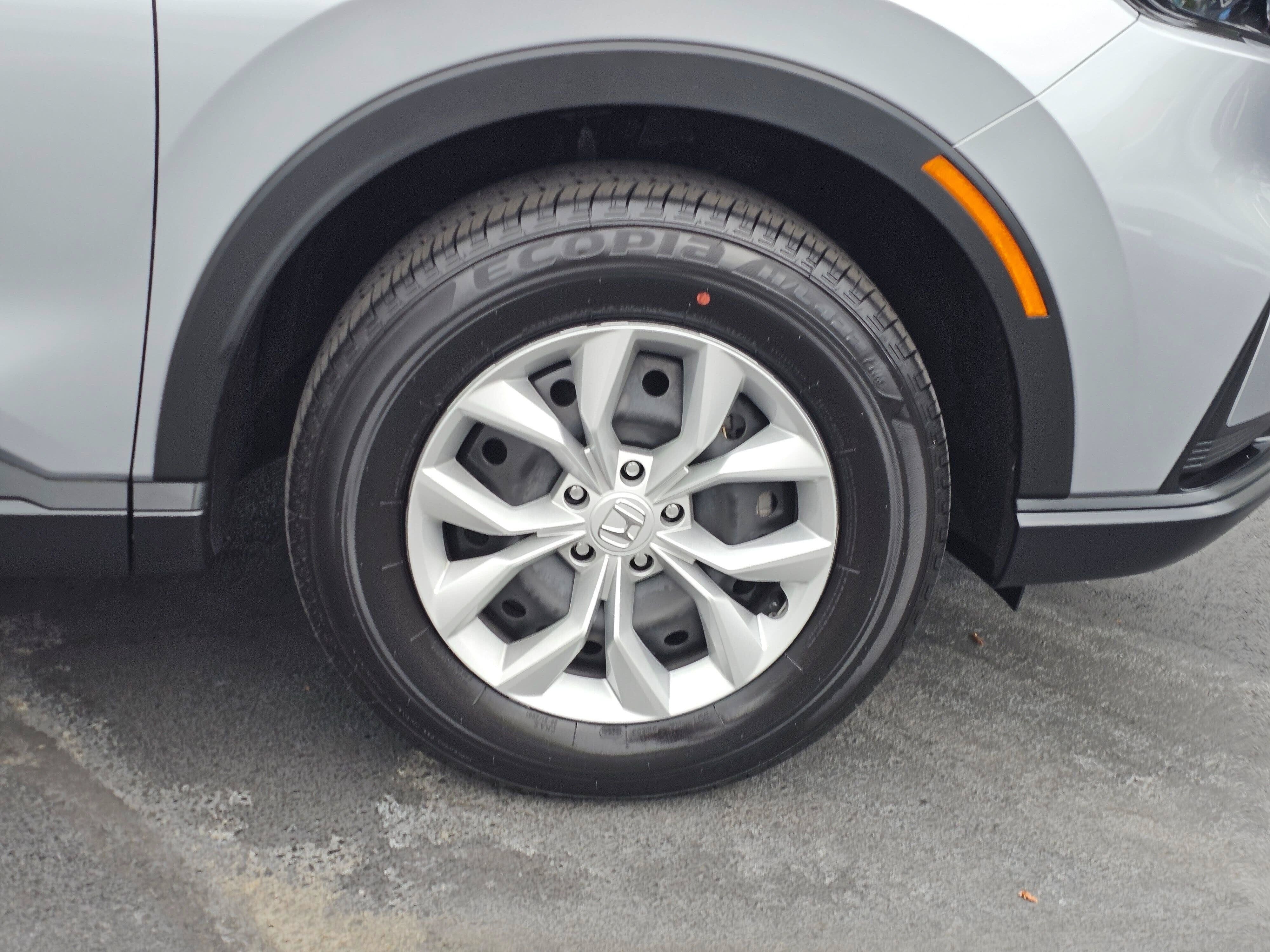 Certified 2025 Honda CR-V LX image 9