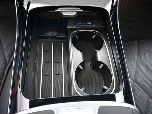 Used 2025 Mercedes-Benz S 580 4MATIC Sedan image 3