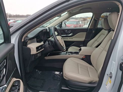 Certified 2025 Lincoln Corsair AWD w/ Equipment Group 101A image 13