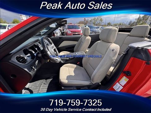 Used 2014 Ford Mustang Convertible RWD image 21