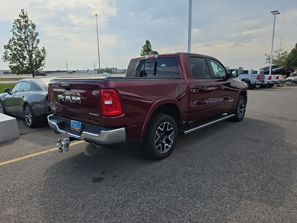 Used 2025 RAM 1500 Laramie AWD/4WD image 7