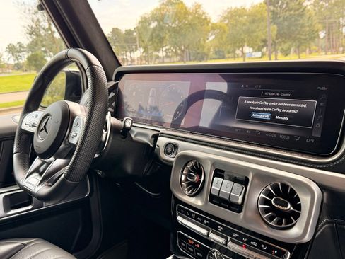 Used 2022 Mercedes-Benz G 63 AMG Squared image 21
