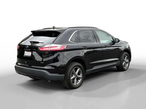 Used 2022 Ford Edge SEL w/ Sport Appearance Package image 5