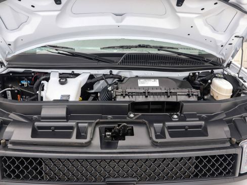 Used 2025 Chevrolet Express 3500 LS image 24