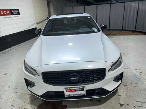 Used 2023 Volvo S60 B5 Plus w/ Climate Package AWD/4WD image 6