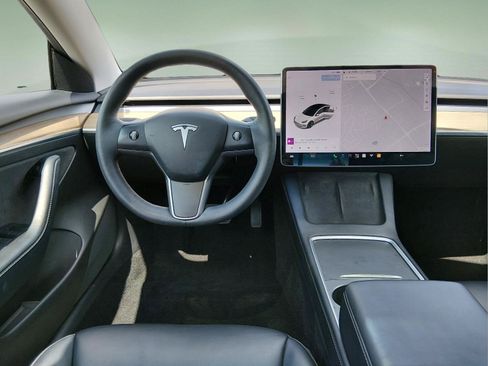 Used 2021 Tesla Model 3 Standard Range Plus RWD image 10