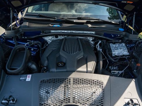 New 2026 Porsche Macan image 17