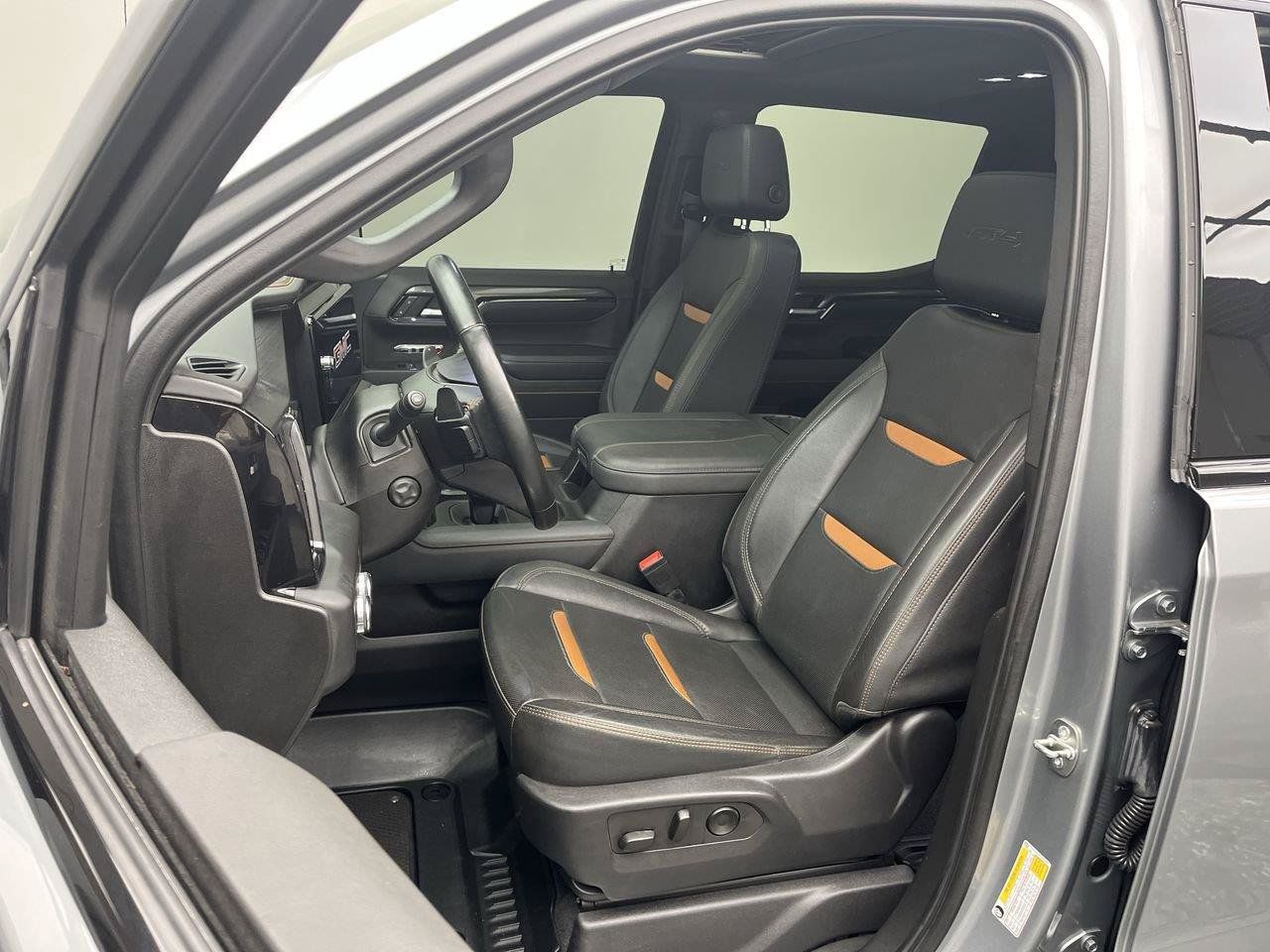 Certified 2023 GMC Sierra 1500 AT4 w/ Technology Package AWD/4WD image 14