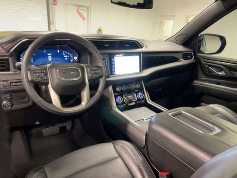 Used 2023 GMC Yukon XL Denali w/ LPO, Floor Liner Package image 28