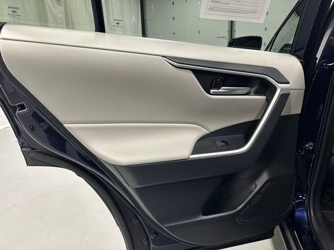Used 2025 Toyota RAV4 XLE Premium image 41